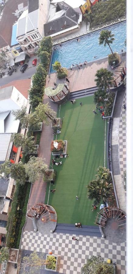 Vida View Apartement, Tower Asthon Unit 20 P Makassar Esterno foto