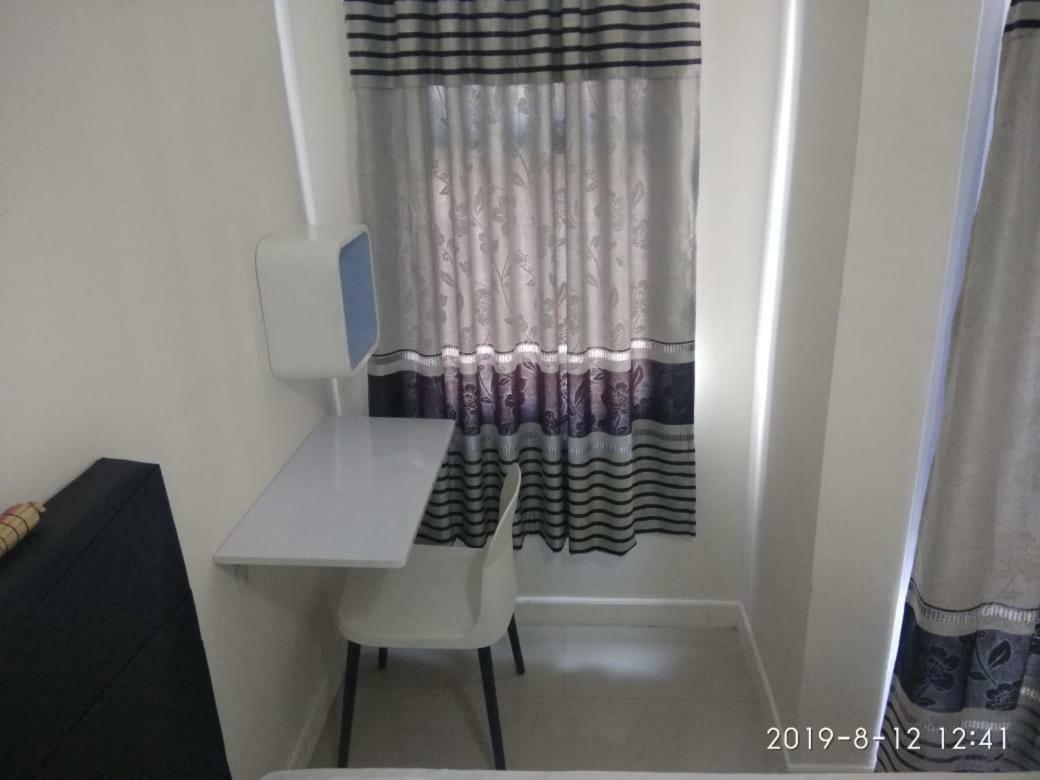 Vida View Apartement, Tower Asthon Unit 20 P Makassar Esterno foto