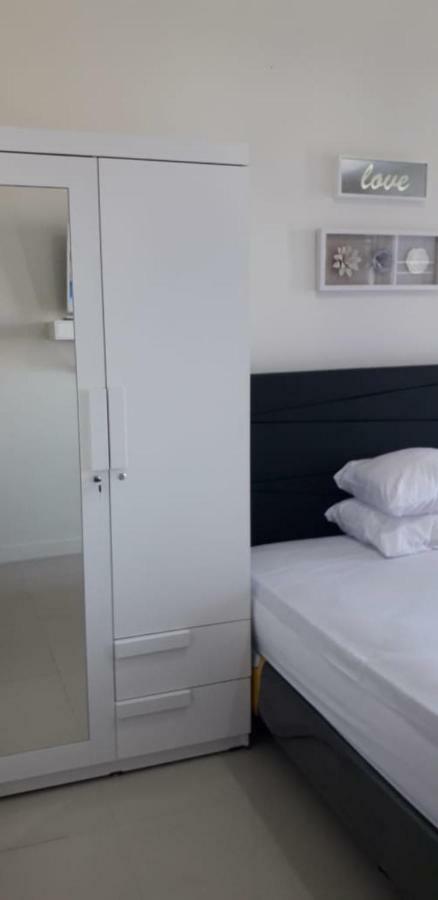 Vida View Apartement, Tower Asthon Unit 20 P Makassar Esterno foto